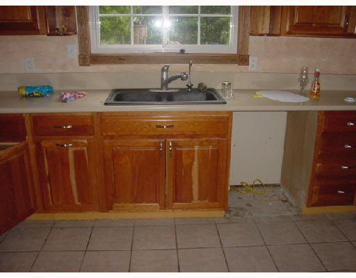 55182 Mayflower Road South Bend, IN 46628 - Photo 3 of 8 Gallery Image 3