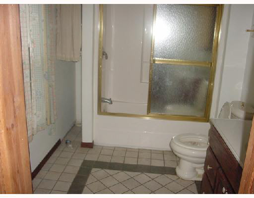 55182 Mayflower Road South Bend, IN 46628 - Photo 4 of 8 Gallery Image 4