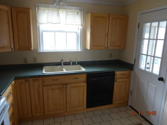 445 East Beaumont Road Columbus, OH 43214 - Photo 7 of 29 Gallery Image 7