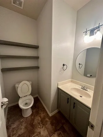 $2,550 | 900 Lake Worth Trail, Little Elm, TX 75068