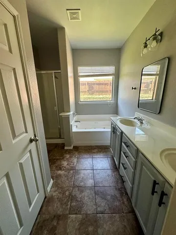 $2,550 | 900 Lake Worth Trail, Little Elm, TX 75068