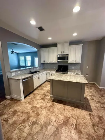 $2,550 | 900 Lake Worth Trail, Little Elm, TX 75068