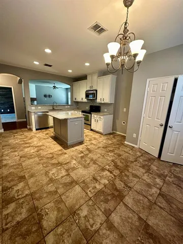 $2,550 | 900 Lake Worth Trail, Little Elm, TX 75068