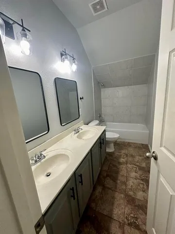 $2,550 | 900 Lake Worth Trail, Little Elm, TX 75068