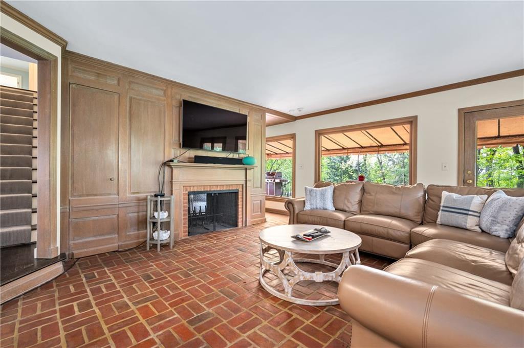 1256 Fox Chapel Road Pittsburgh, PA 15238 - Photo 14 of 24 Gallery Image 14