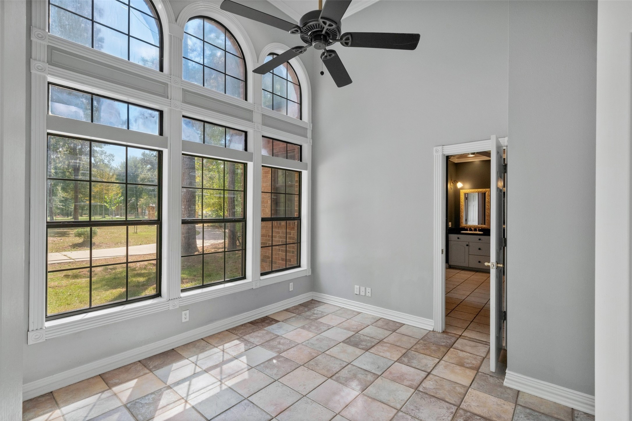 10331 Happy Trail Conroe, TX 77384 - Photo 8 of 42 Gallery Image 8