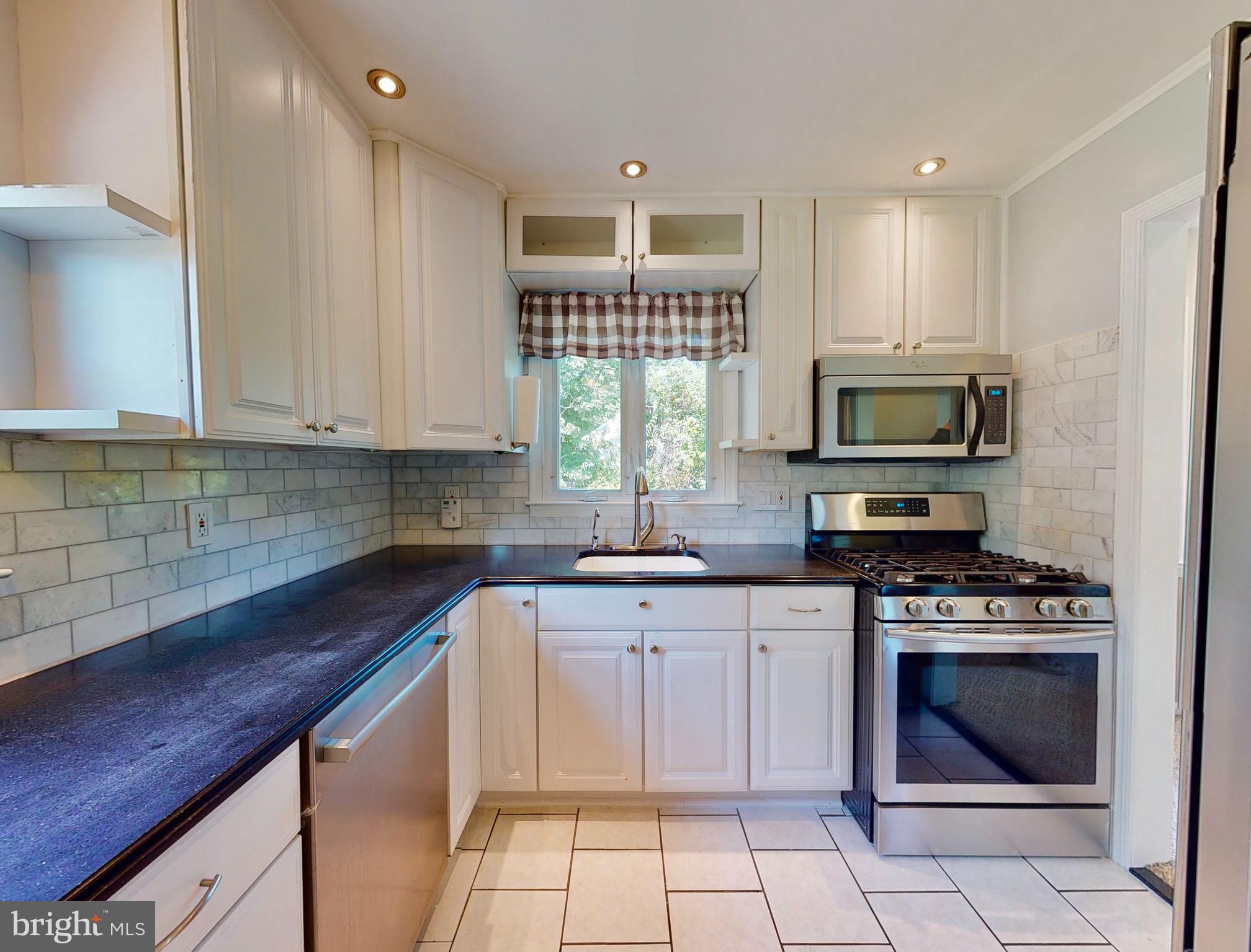 575 Winding Road Lansdale, PA 19446 - Photo 14 of 41 Gallery Image 14
