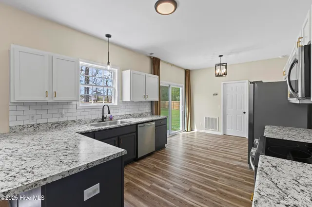 $1,800 | 132 Azalea Plantation Boulevard, Maysville, NC 28555