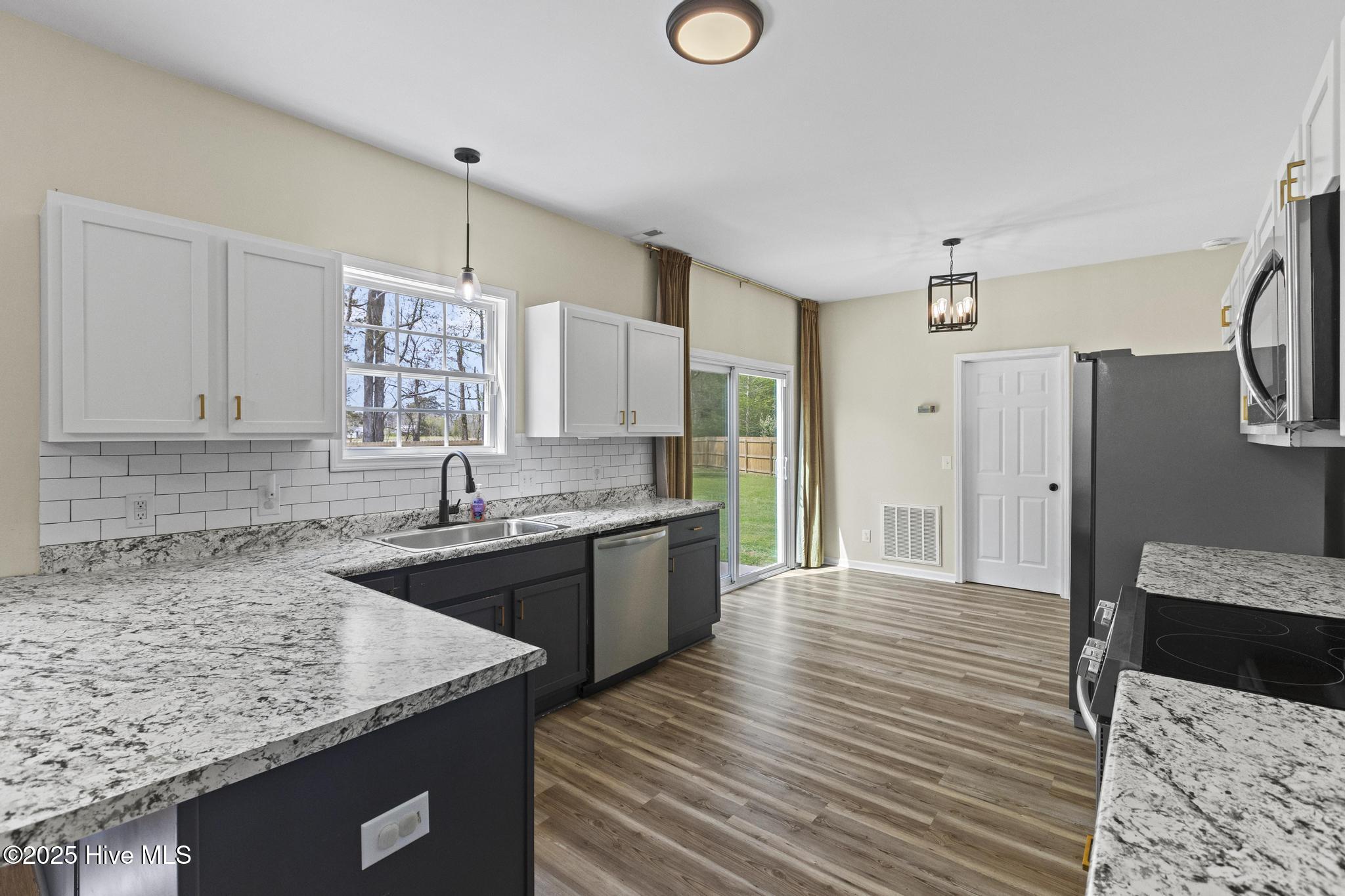 132 Azalea Plantation Boulevard Maysville, NC 28555 - Photo 14 of 56 IMG_9553