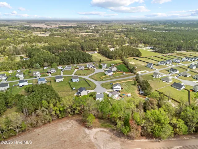 $1,800 | 132 Azalea Plantation Boulevard, Maysville, NC 28555