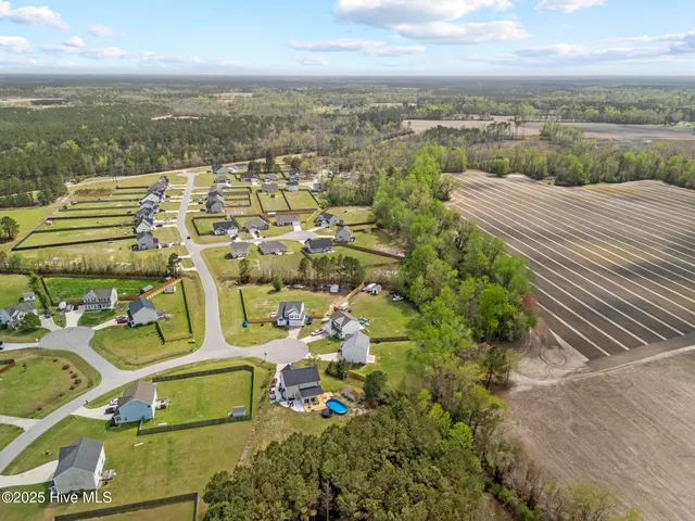 $1,800 | 132 Azalea Plantation Boulevard, Maysville, NC 28555