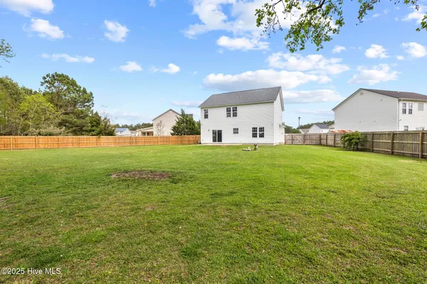 $1,800 | 132 Azalea Plantation Boulevard, Maysville, NC 28555