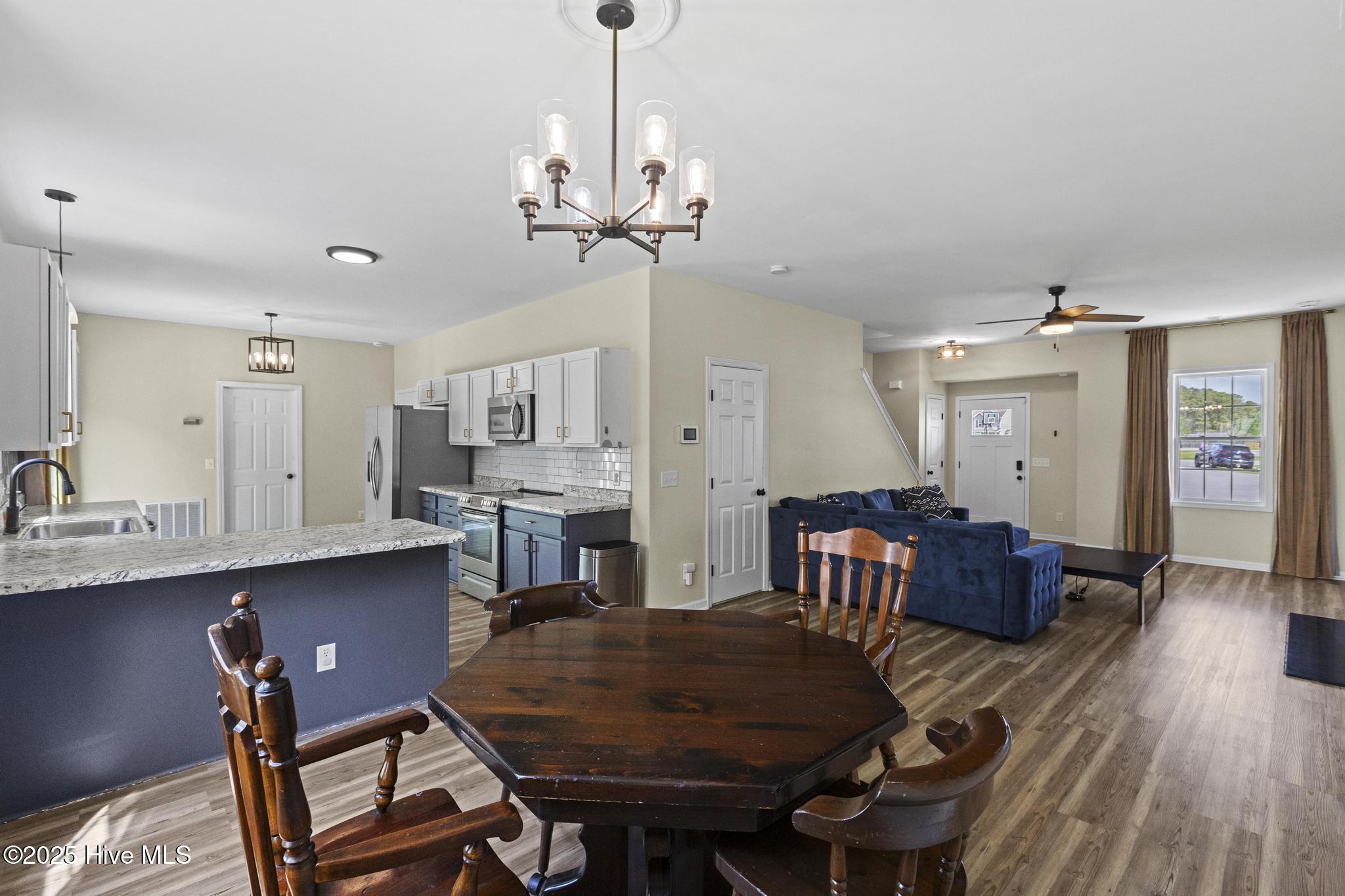 132 Azalea Plantation Boulevard Maysville, NC 28555 - Photo 10 of 56 IMG_9547