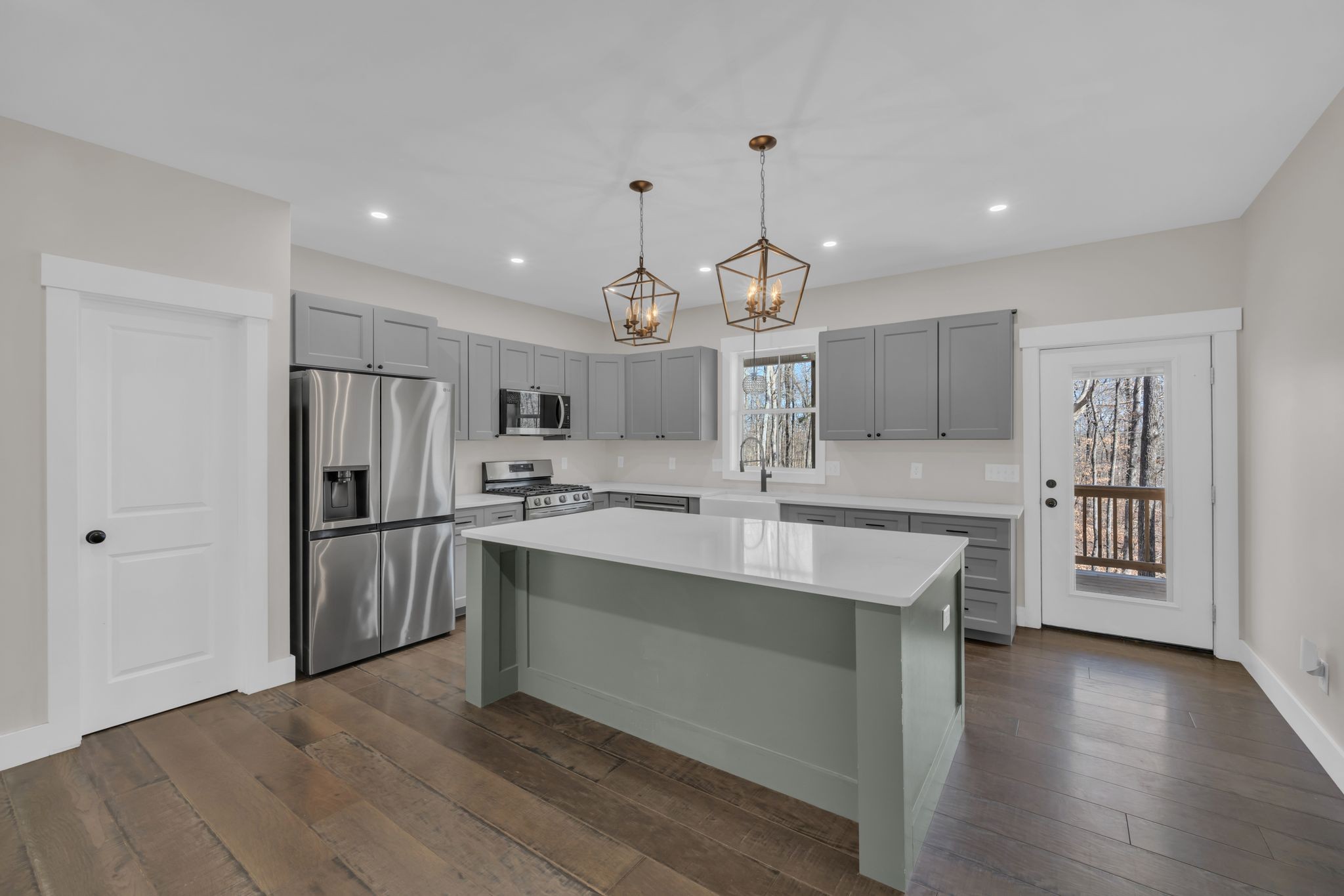988 Slayden Wood Road Vanleer, TN 37181 - Photo 12 of 32 Gallery Image 12