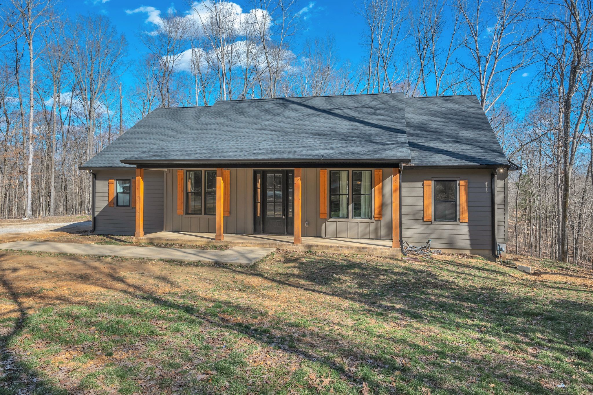 988 Slayden Wood Road Vanleer, TN 37181 - Photo 4 of 32 Gallery Image 4