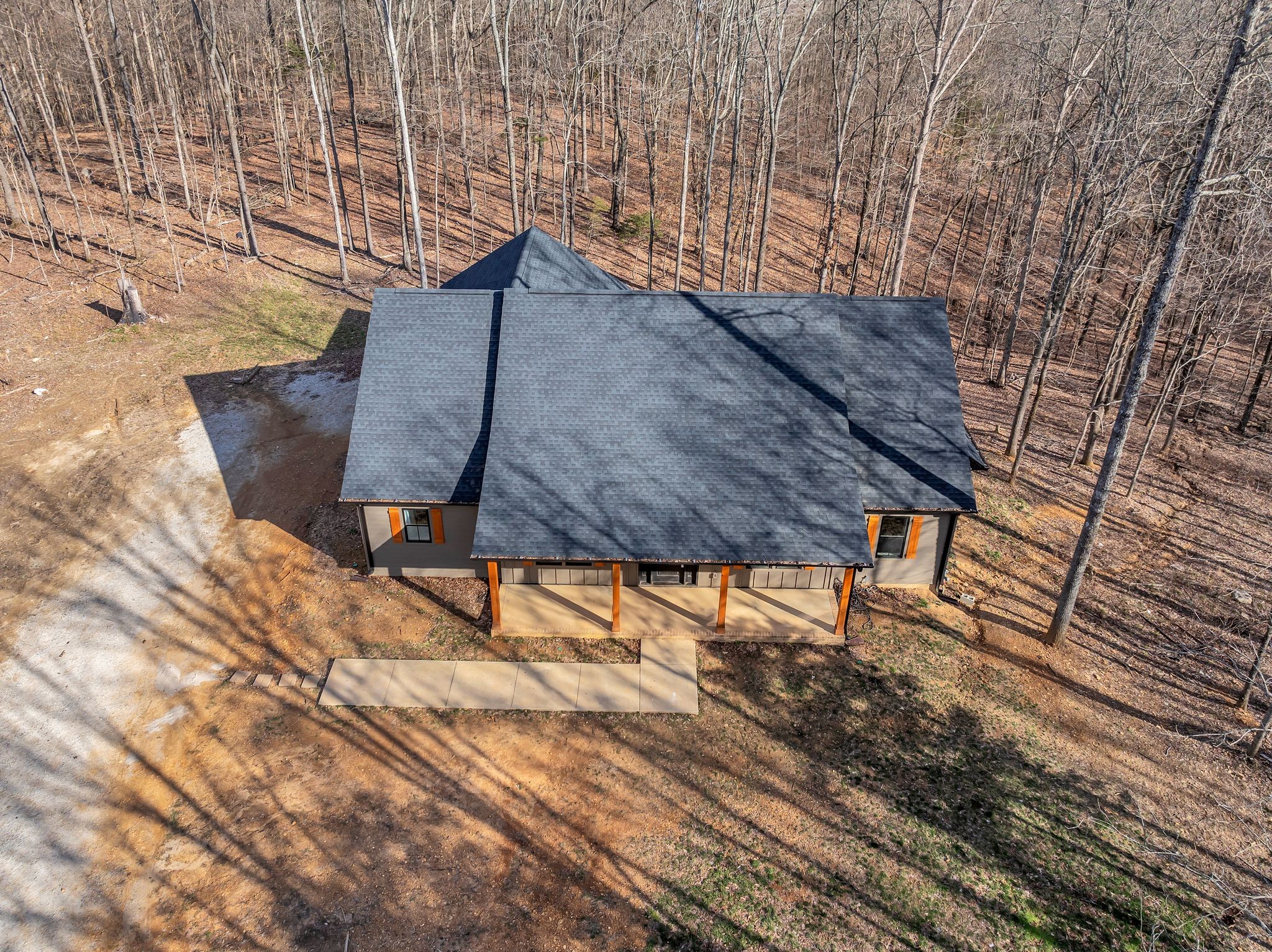 988 Slayden Wood Road Vanleer, TN 37181 - Photo 5 of 32 Gallery Image 5