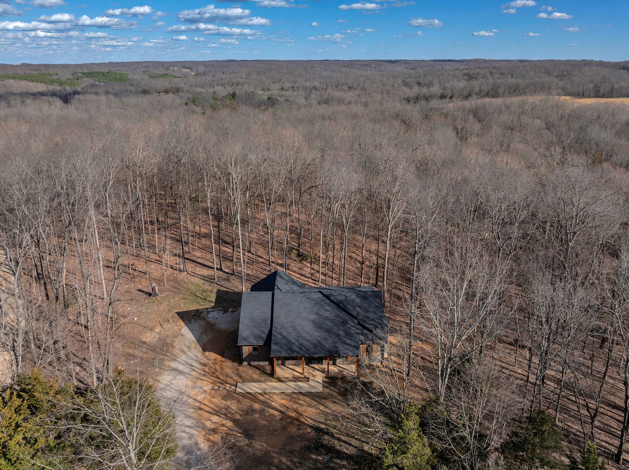 988 Slayden Wood Road Vanleer, TN 37181 - Photo 6 of 32 Gallery Image 6