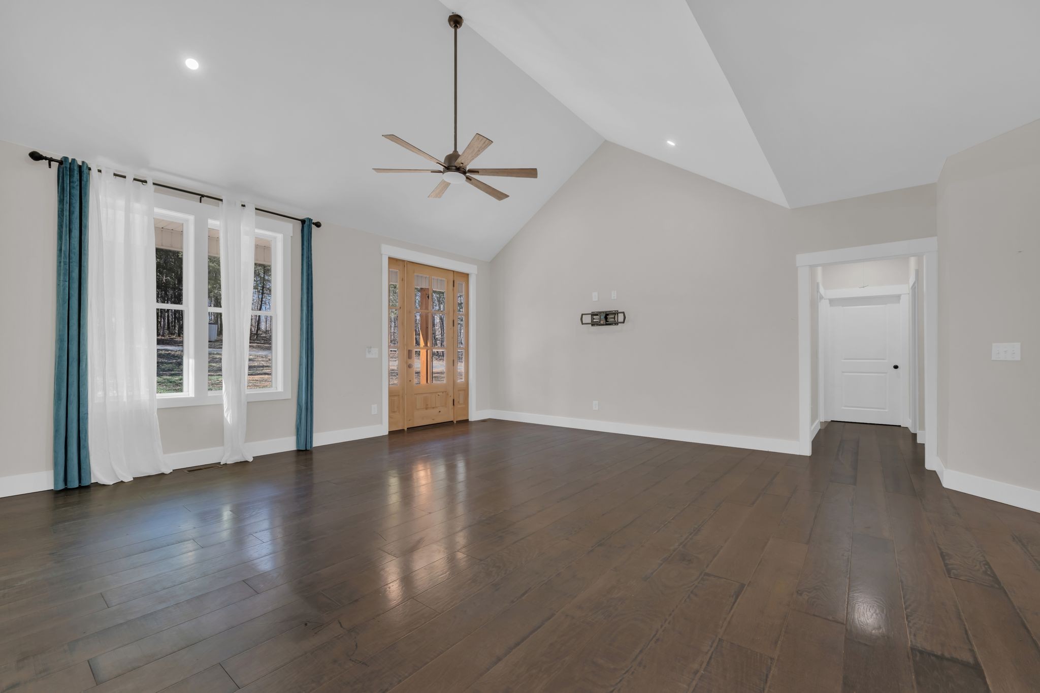 988 Slayden Wood Road Vanleer, TN 37181 - Photo 8 of 32 Gallery Image 8