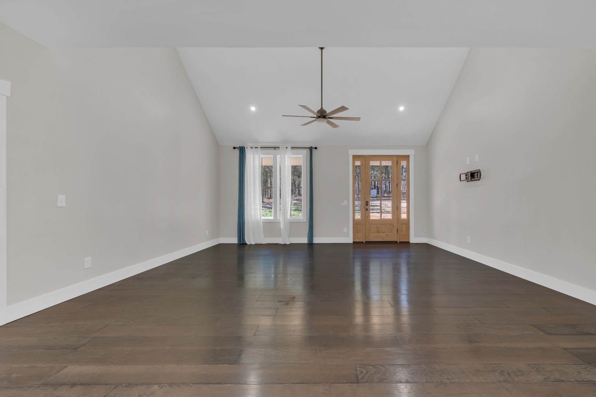 988 Slayden Wood Road Vanleer, TN 37181 - Photo 9 of 32 Gallery Image 9