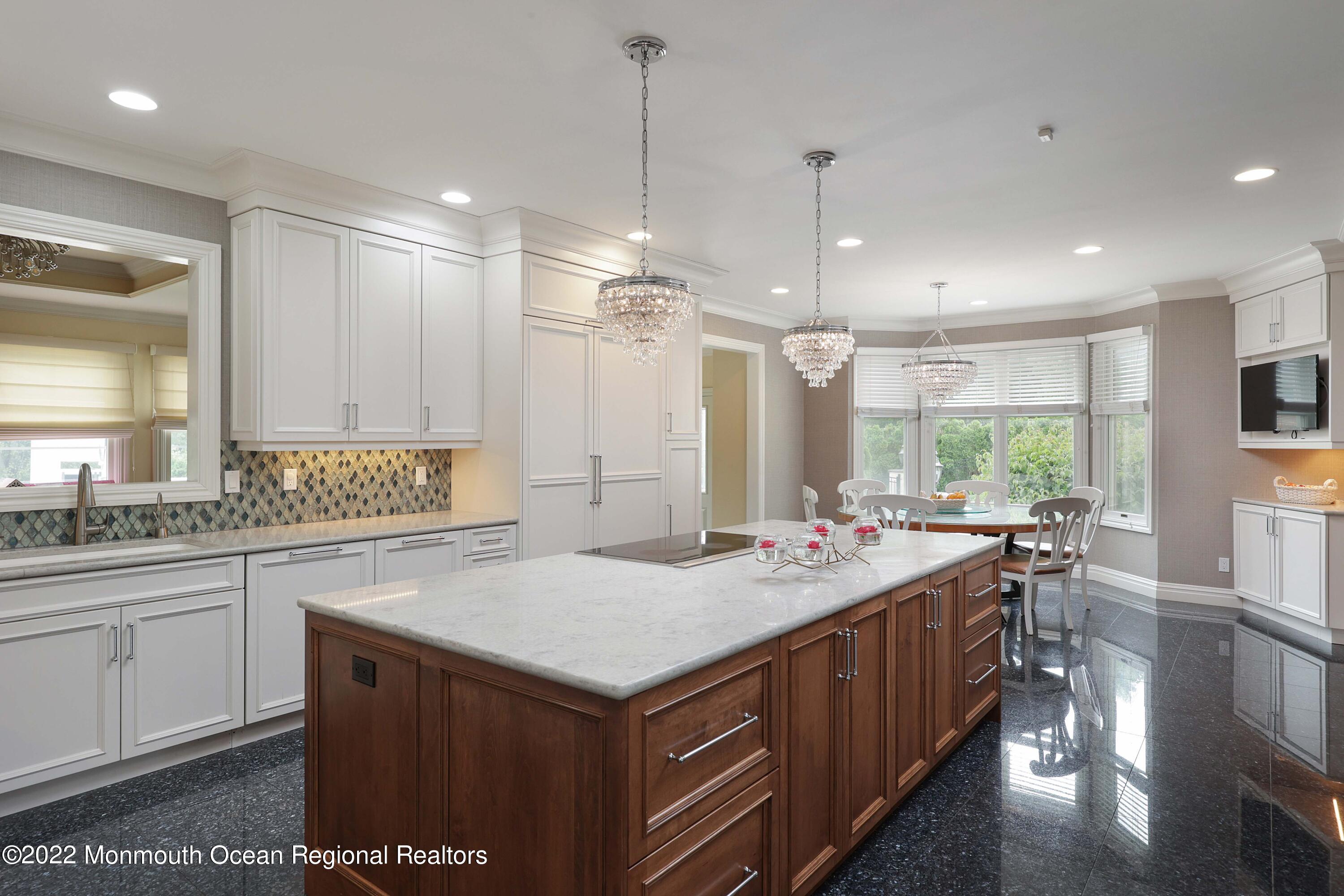 150 Highland Ridge Road Manalapan, NJ 07726 - Photo 12 of 59 758A3514