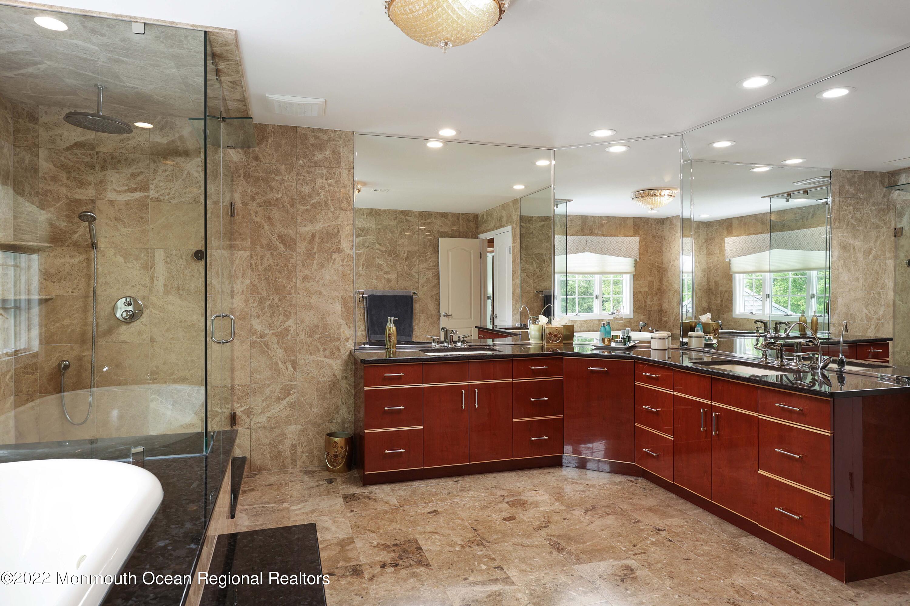 150 Highland Ridge Road Manalapan, NJ 07726 - Photo 27 of 59 758A3440