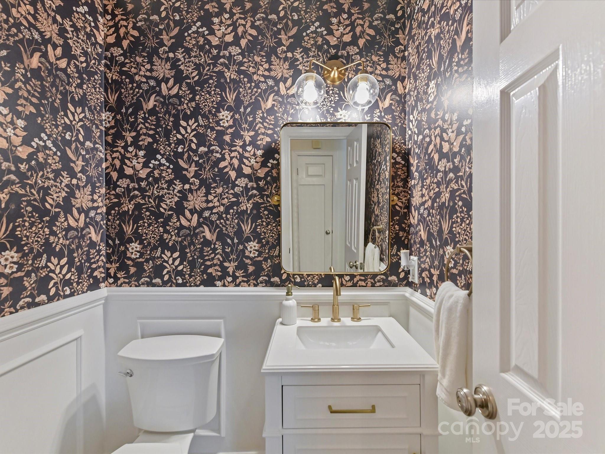 3813 Selwyn Farms Lane Charlotte, NC 28209 - Photo 18 of 41