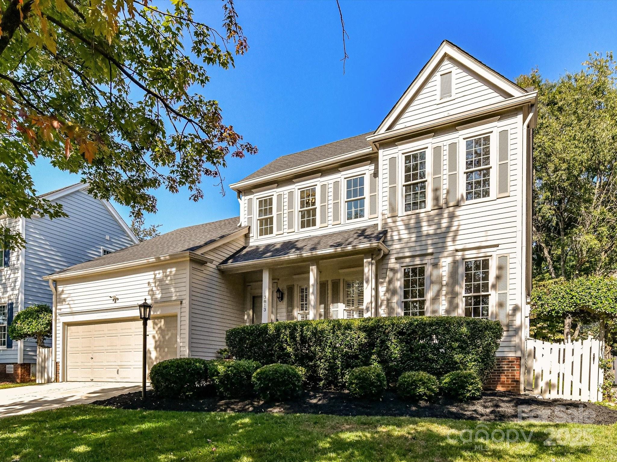 3813 Selwyn Farms Lane Charlotte, NC 28209 - Photo 2 of 41