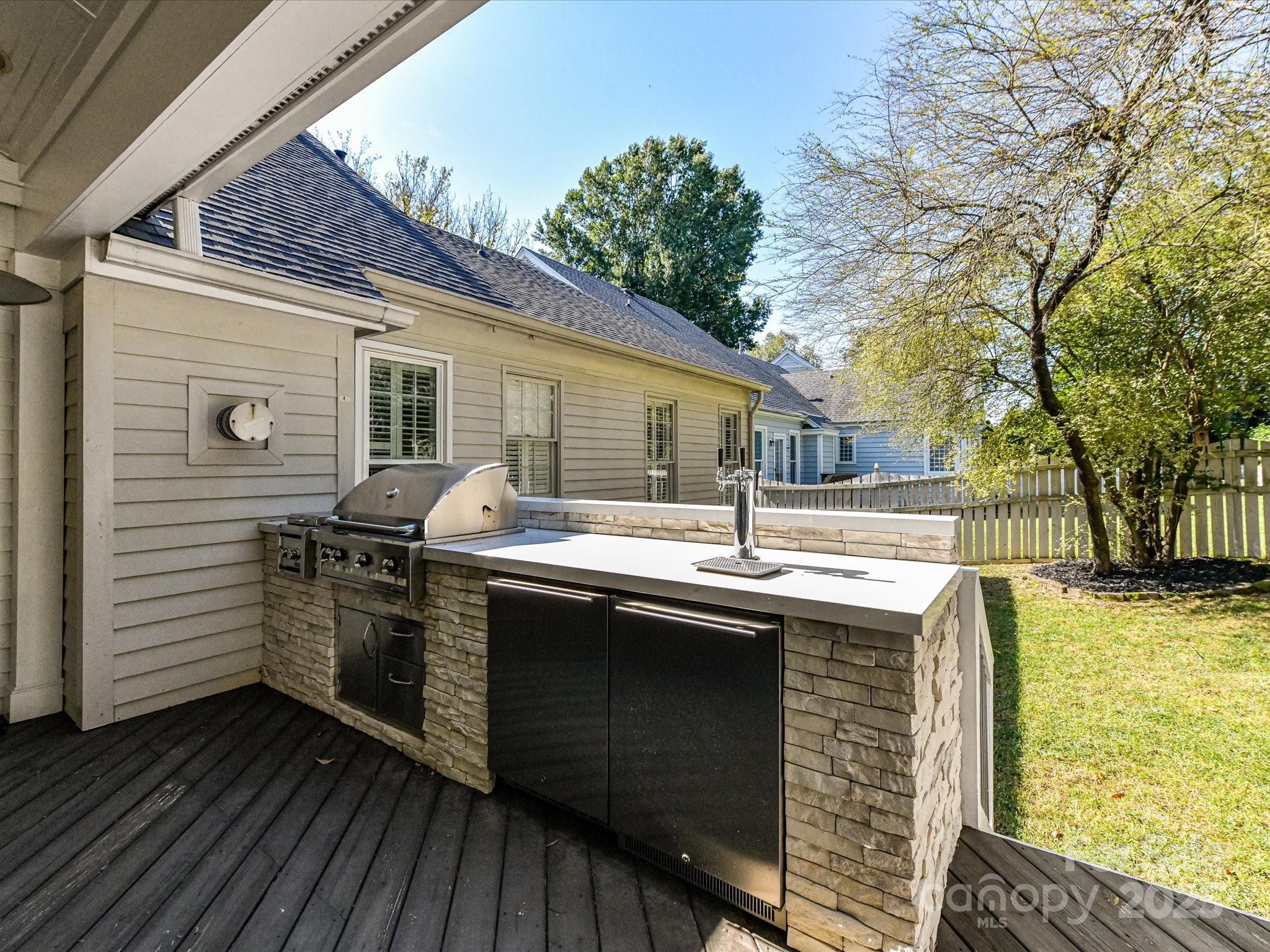 3813 Selwyn Farms Lane Charlotte, NC 28209 - Photo 29 of 41