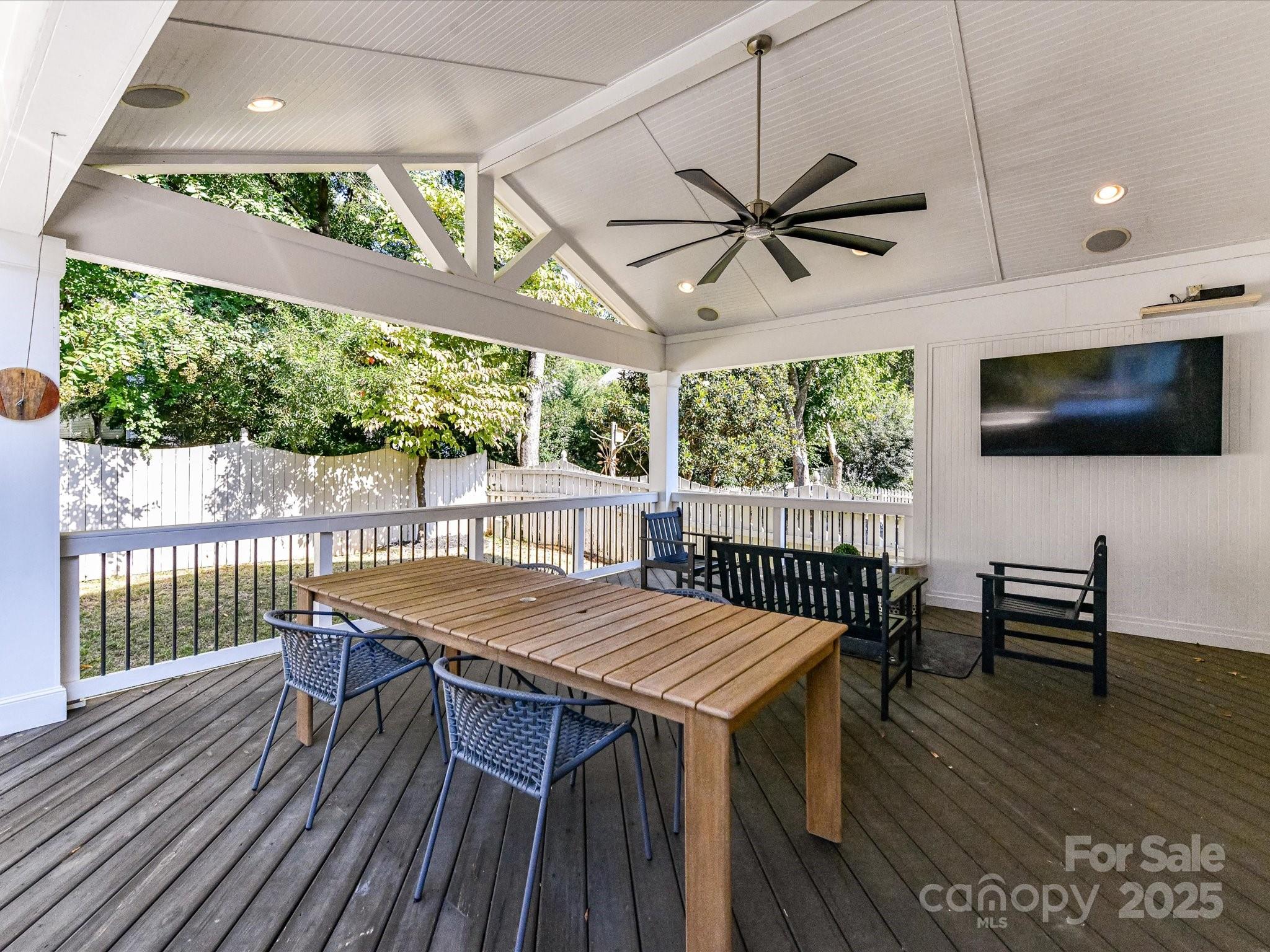 3813 Selwyn Farms Lane Charlotte, NC 28209 - Photo 30 of 41