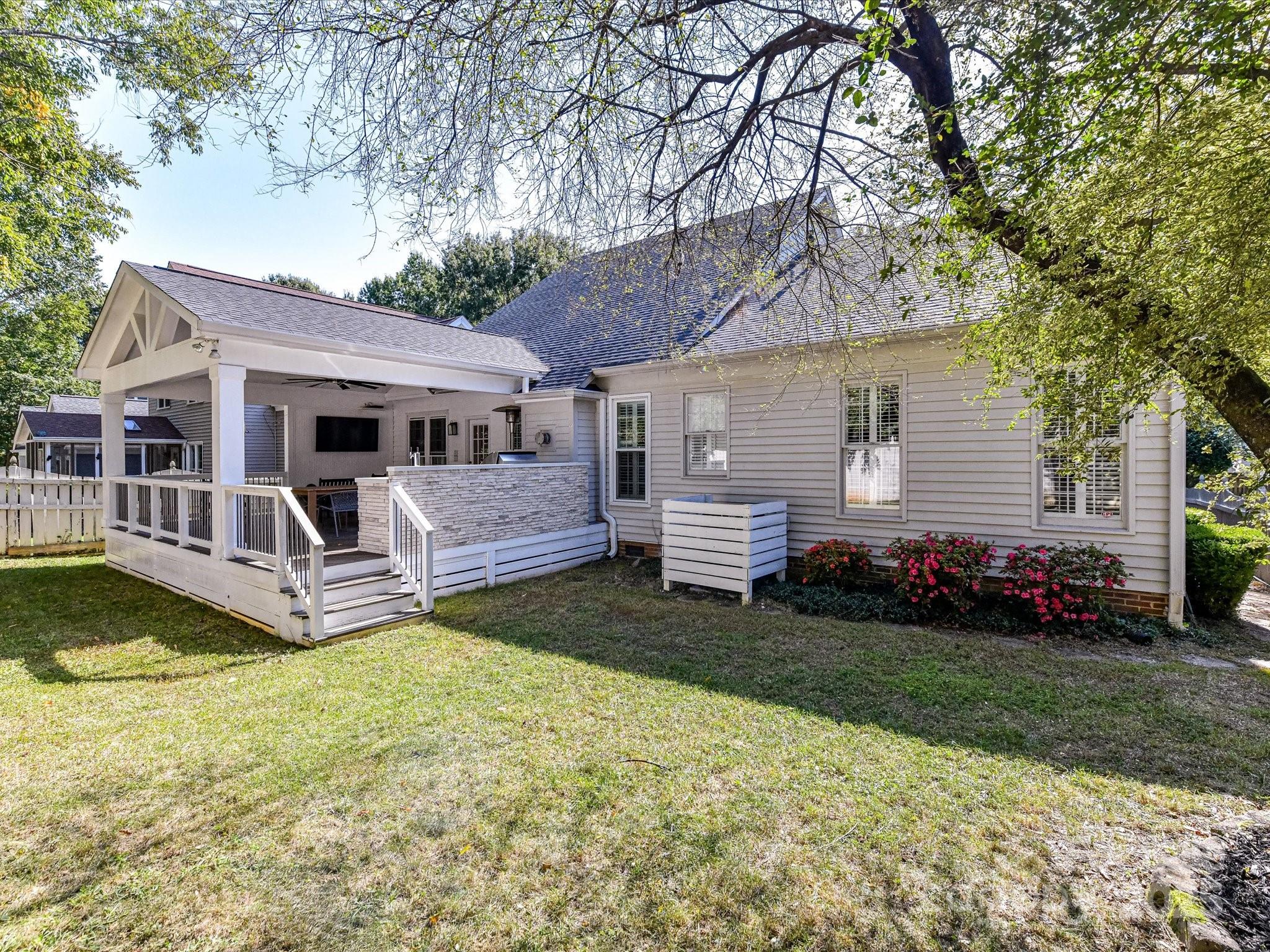 3813 Selwyn Farms Lane Charlotte, NC 28209 - Photo 35 of 41