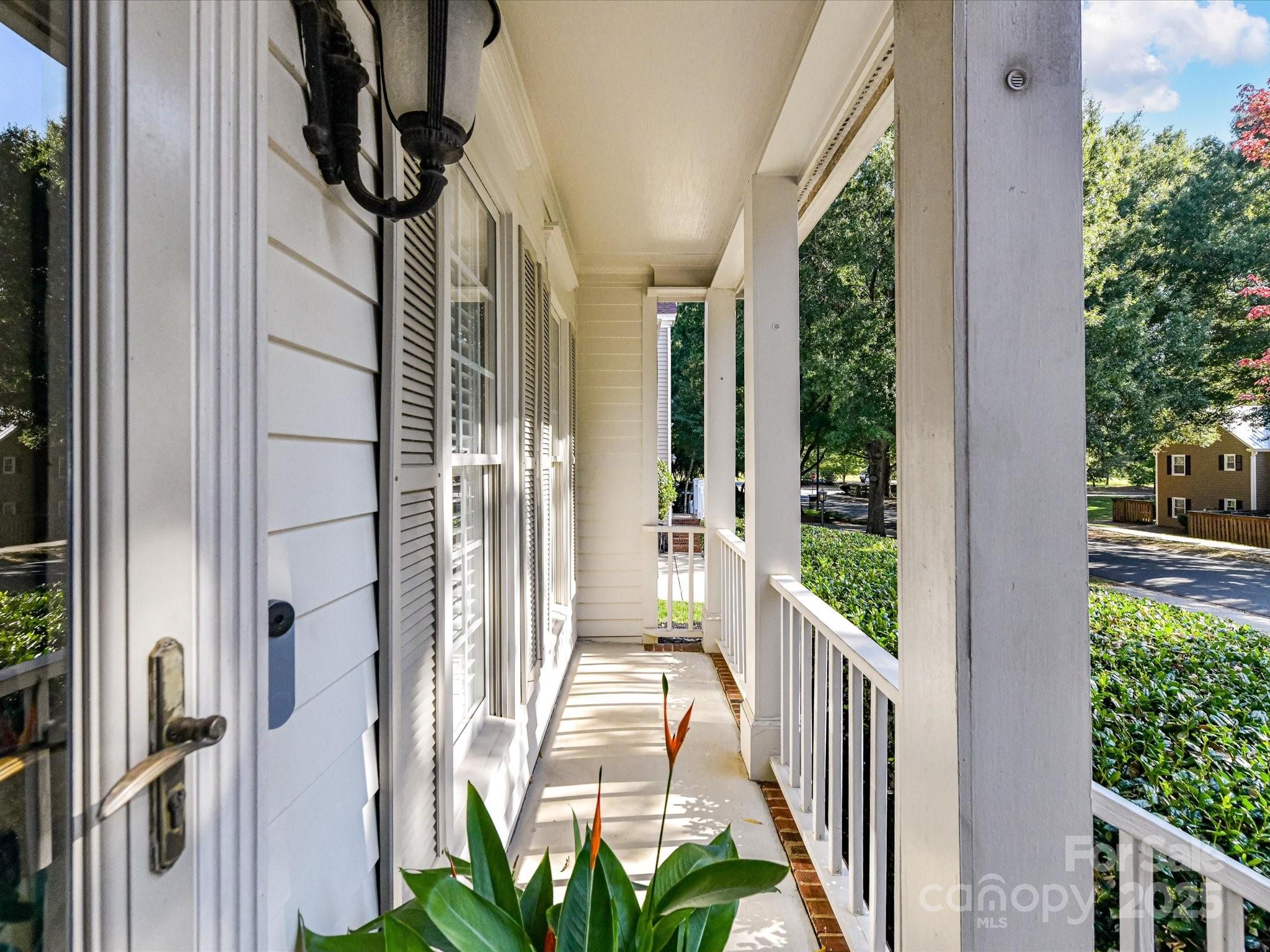 3813 Selwyn Farms Lane Charlotte, NC 28209 - Photo 4 of 41