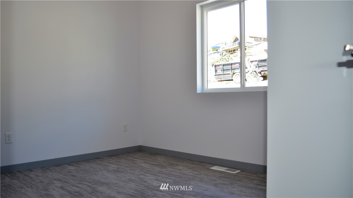 100 Riviera Drive Chelan, WA 98816 - Photo 27 of 40 Gallery Image 27