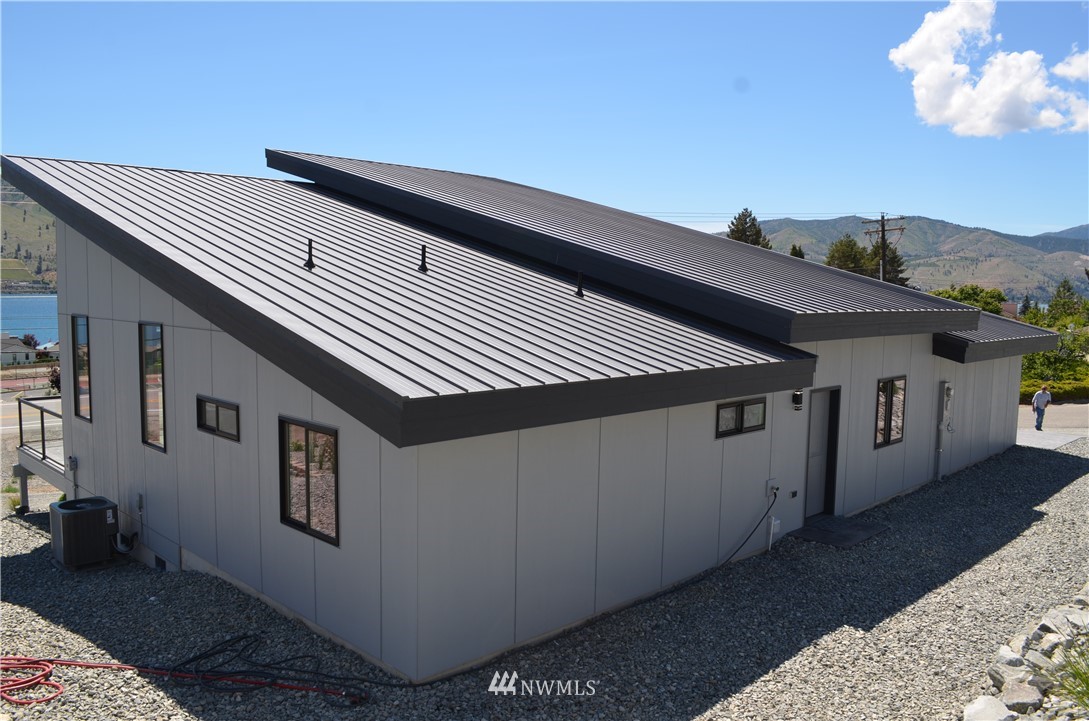 100 Riviera Drive Chelan, WA 98816 - Photo 4 of 40 Gallery Image 4