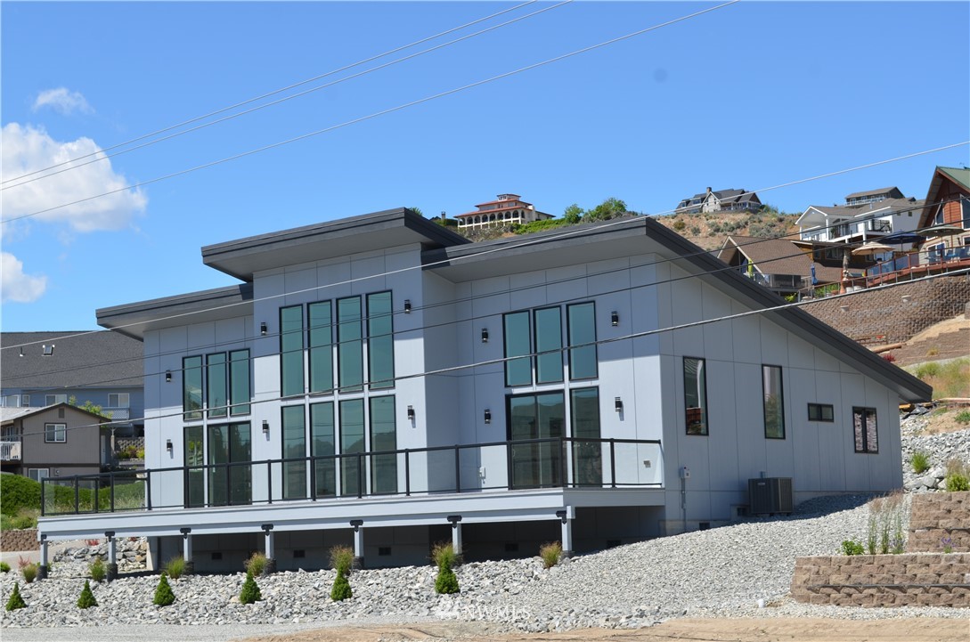 100 Riviera Drive Chelan, WA 98816 - Photo 7 of 40 Gallery Image 7