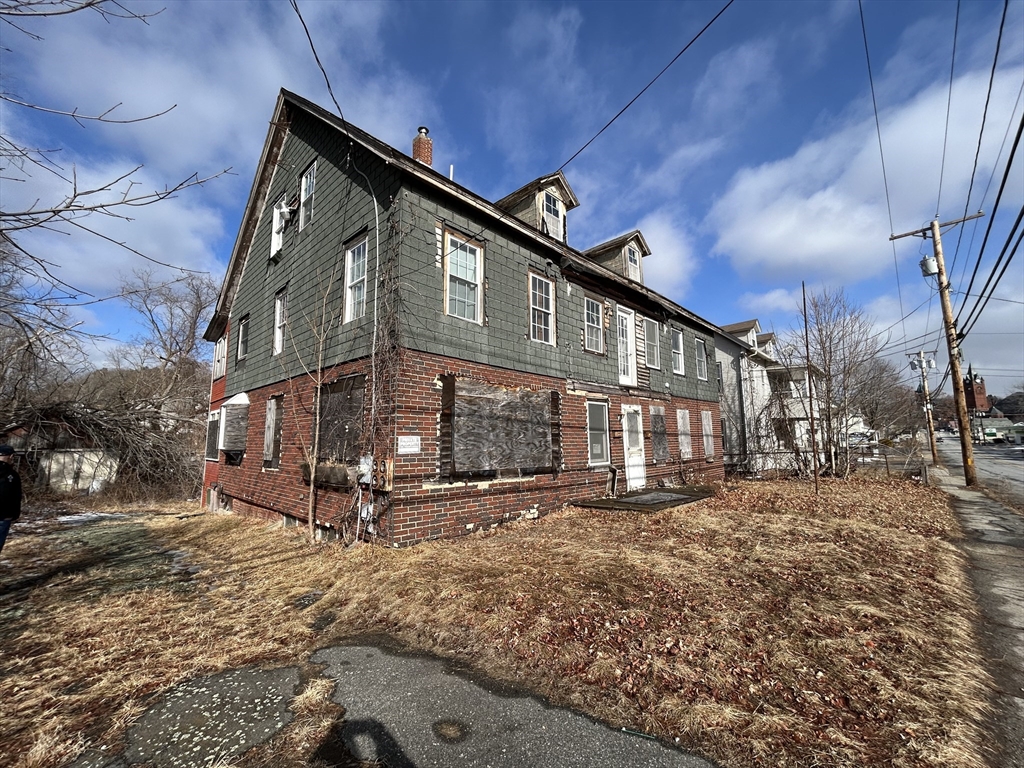 65 West Street Ware, MA 01082 - Photo 3 of 37 Gallery Image 3