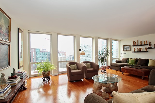 111 East Chestnut Street, Unit 28G Chicago, IL 60611 - Photo 2 of 10