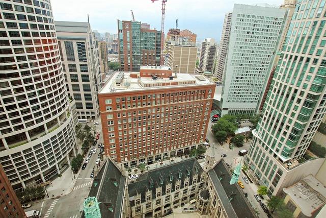 111 East Chestnut Street, Unit 28G Chicago, IL 60611 - Photo 10 of 10