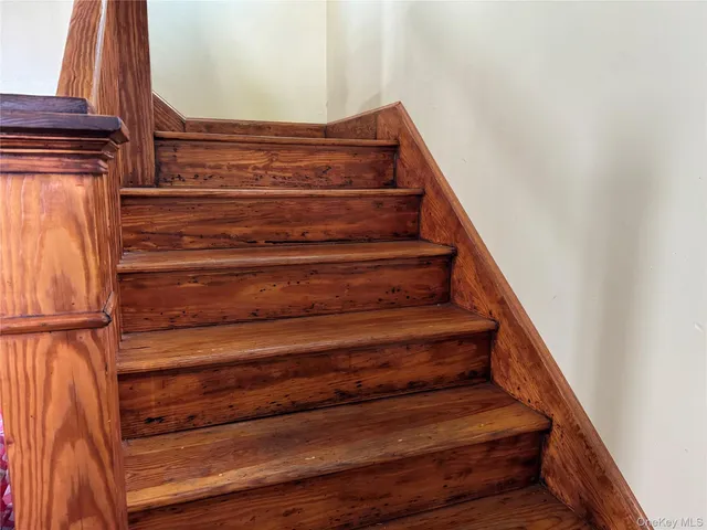 $2,500 | 39 Crescent Place, Middletown, NY 10940