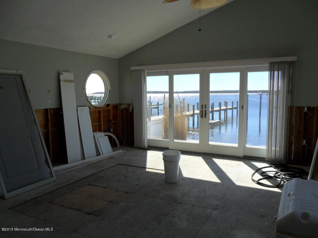145 Pinewood Road Toms River, NJ 08753 - Photo 22 of 24 098.JPG