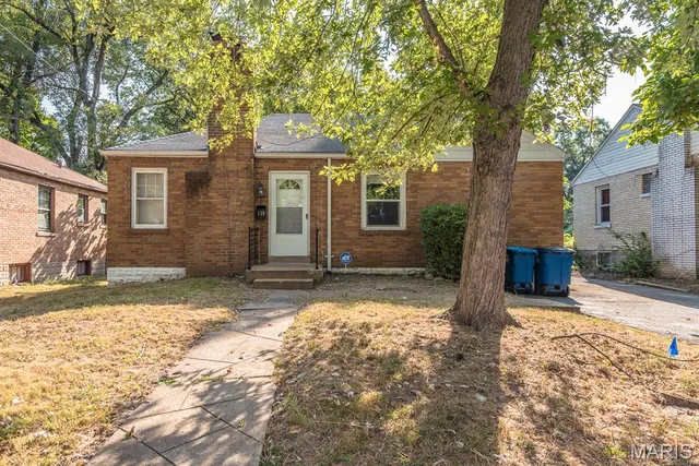$1,380 | 320 Henquin Drive, Ferguson, MO 63135