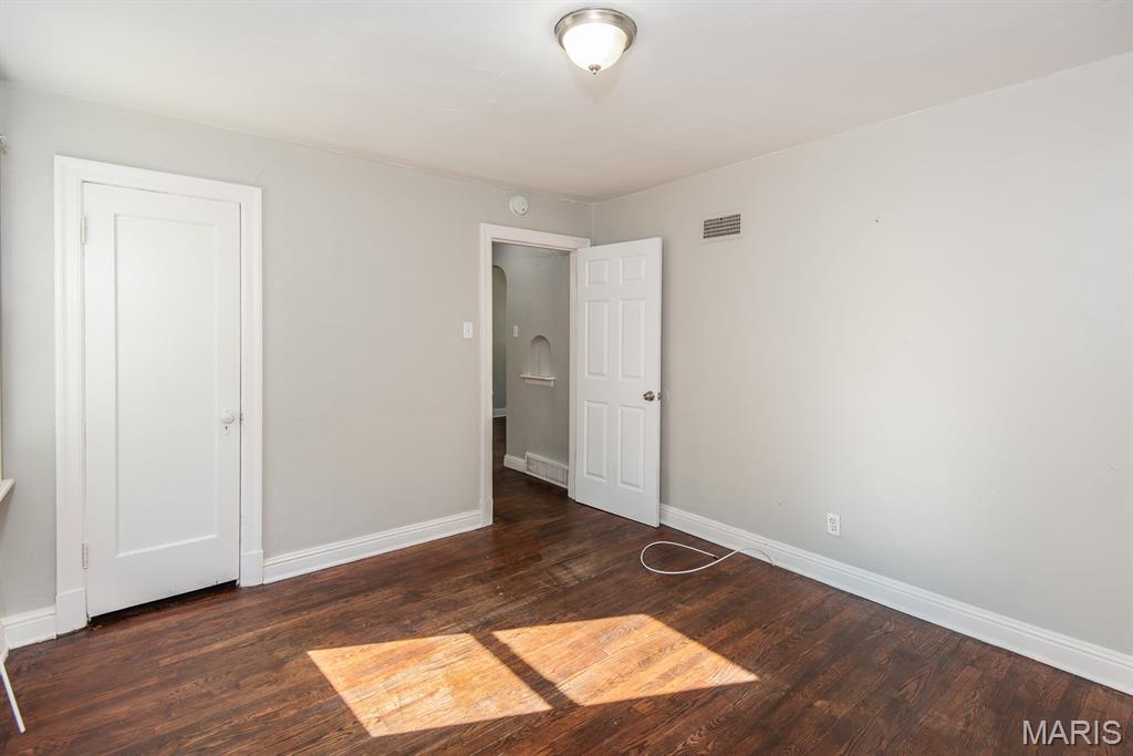 320 Henquin Drive Ferguson, MO 63135 - Photo 25 of 44