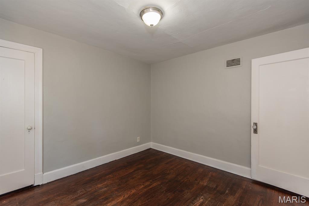 320 Henquin Drive Ferguson, MO 63135 - Photo 31 of 44