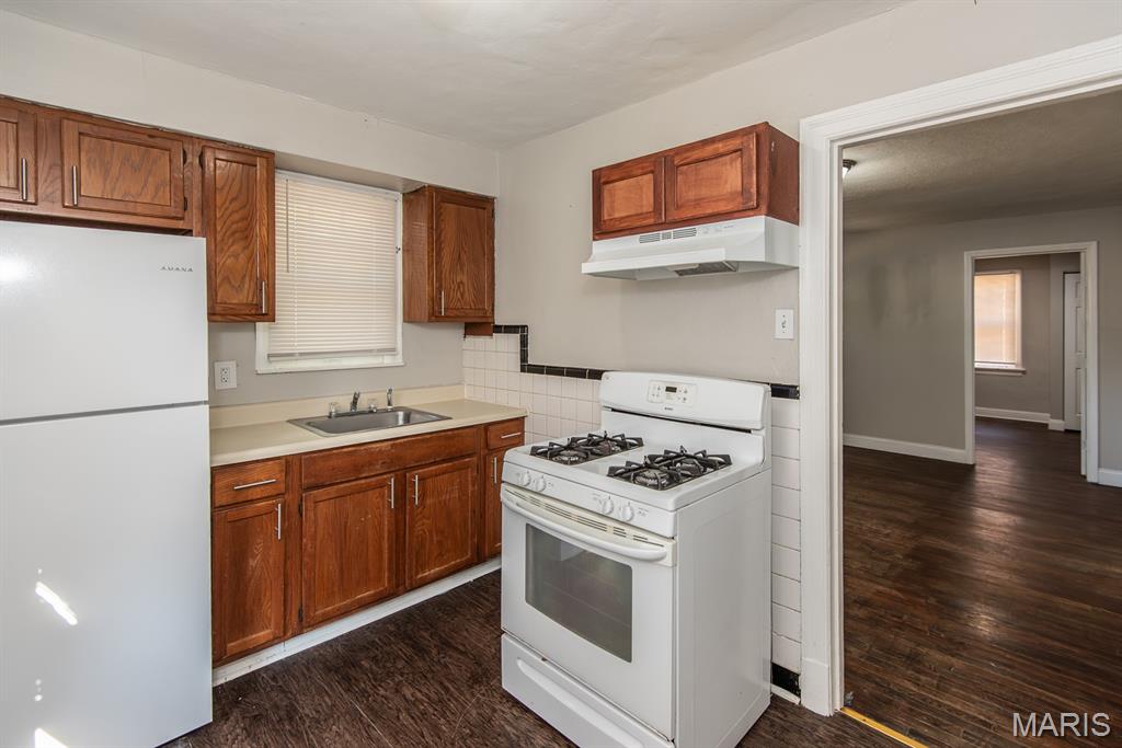 320 Henquin Drive Ferguson, MO 63135 - Photo 34 of 44