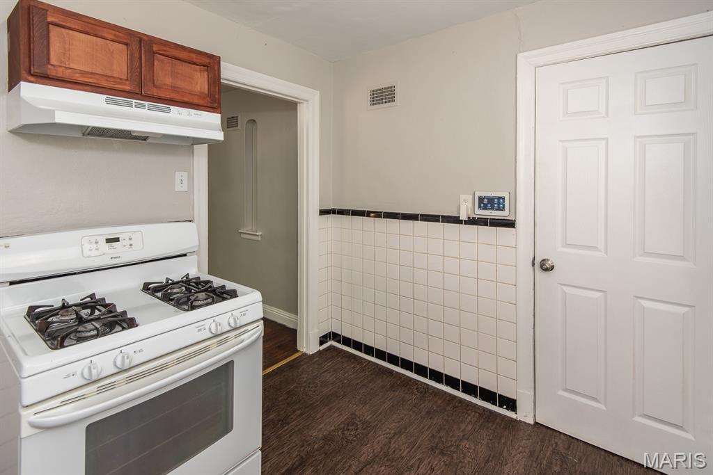 320 Henquin Drive Ferguson, MO 63135 - Photo 35 of 44