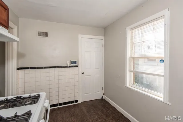 $1,380 | 320 Henquin Drive, Ferguson, MO 63135