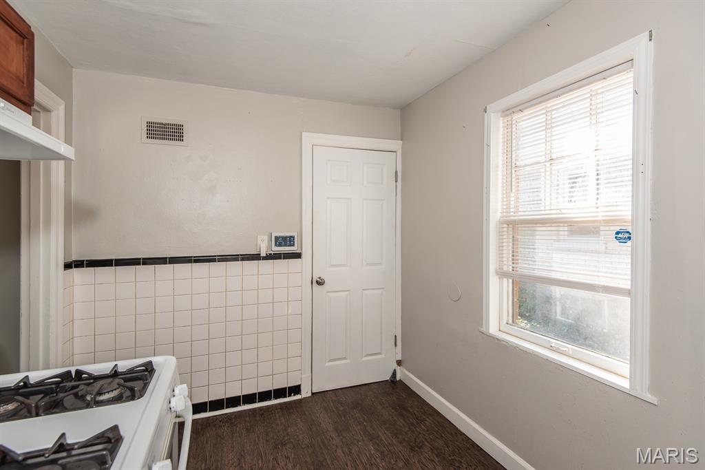 320 Henquin Drive Ferguson, MO 63135 - Photo 36 of 44