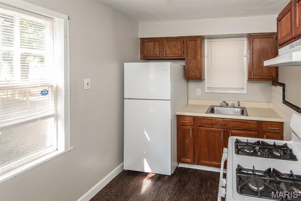 320 Henquin Drive Ferguson, MO 63135 - Photo 38 of 44