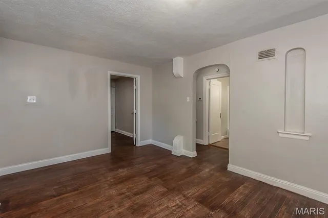 $1,380 | 320 Henquin Drive, Ferguson, MO 63135