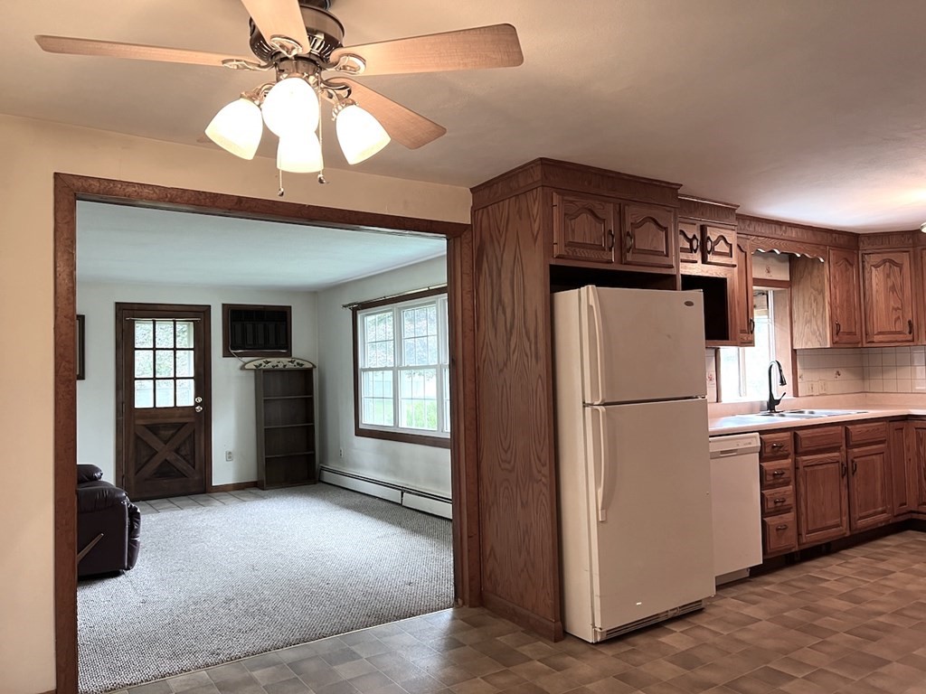 21 Stone Path Lane West Springfield, MA 01089 - Photo 11 of 36 Gallery Image 11