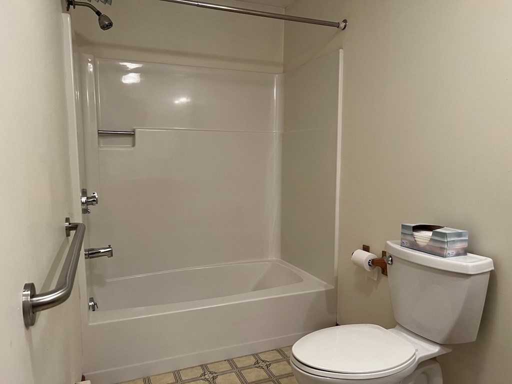 21 Stone Path Lane West Springfield, MA 01089 - Photo 17 of 36 Gallery Image 17